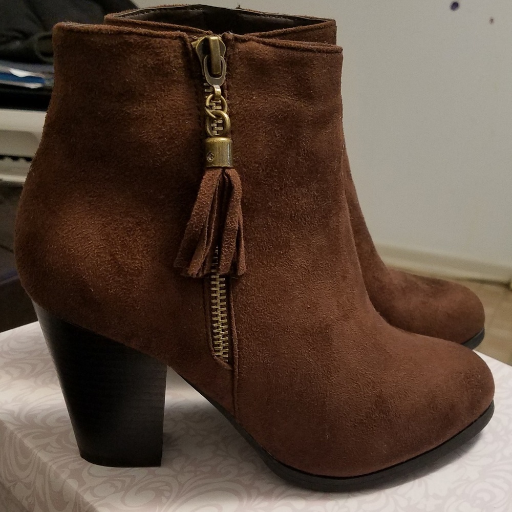 Brown Booties SZ 6